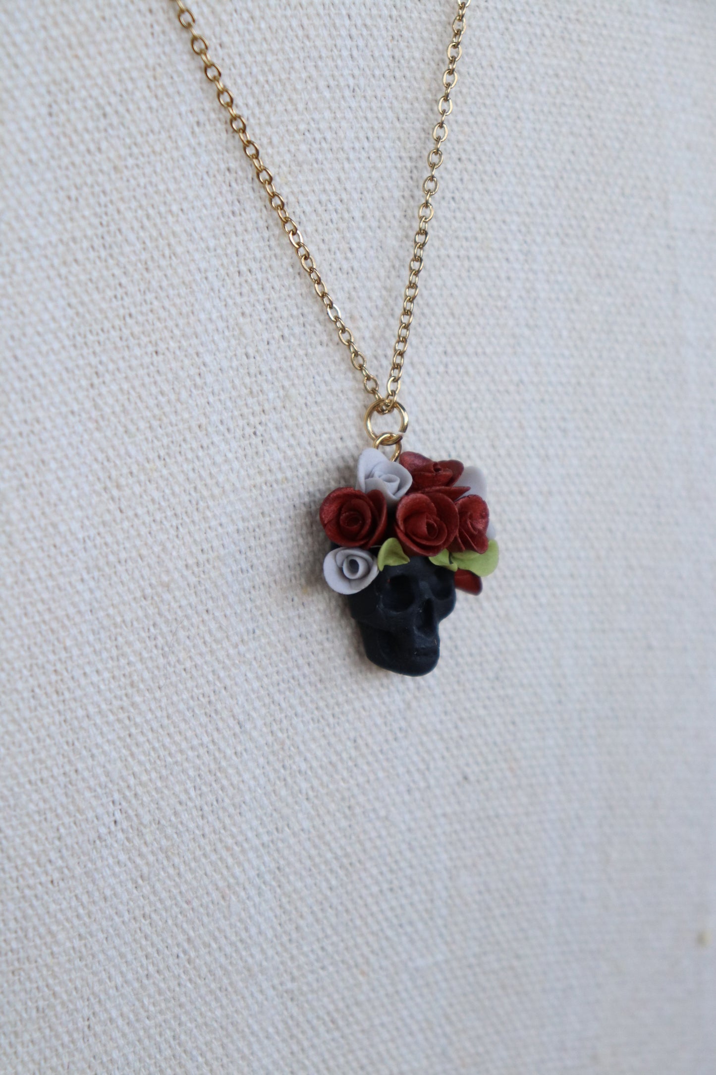 Necklace Skull floral black